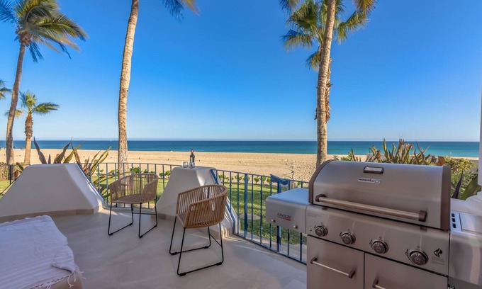 San Jose del Cabo Condo | Casa Las Olas, Luxury Modern Ocean Front On The Beach!