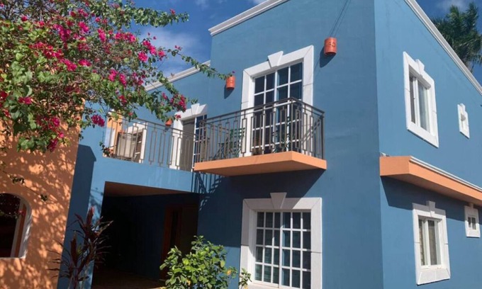 Merida House | Casa Livingston.Bellísimanopen flor plan , large pool, well maintained home