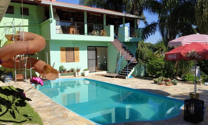 Batatuba House | Casa Lot Fechado, Churrasqueira, Piscina, Toboágua, parque para crianças , Internet
