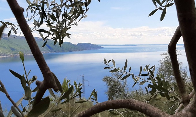 Oldesio Apartment | Casa Maffei PLUS apartment 2, 1st floor, balcony, wonderful lake view, parking