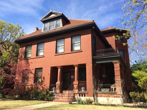 Shaw Bed & Breakfast | Casa Magnolia B & B
