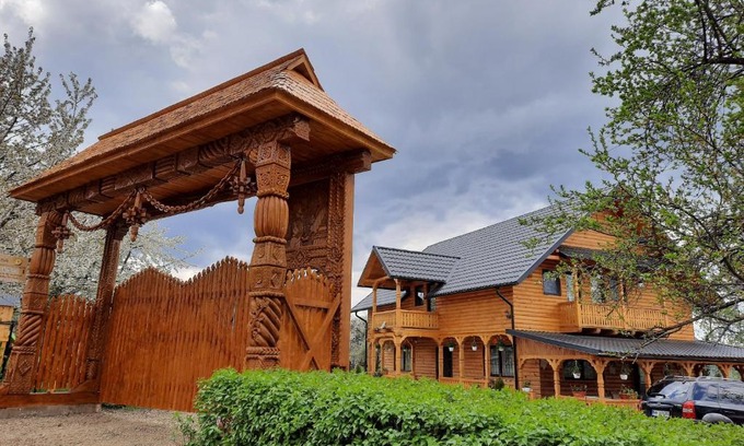 Breb House | Casa Maramureșeană Larisa
