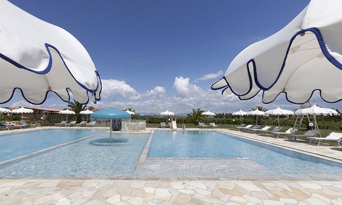 Grosseto House | Casa Marieva I: A graceful studio apartment surrounded by the greenery.