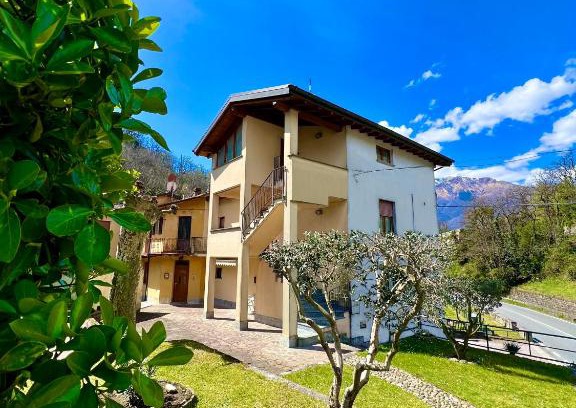 Olgiasca Apartment | Casa Martina - A quiet home by the lake