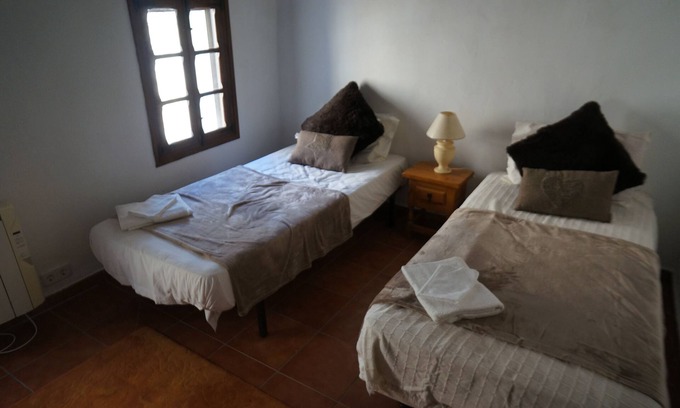 Lliber Cottage | Casa Menut is a 150 year old house Located in the heart of Lliber,