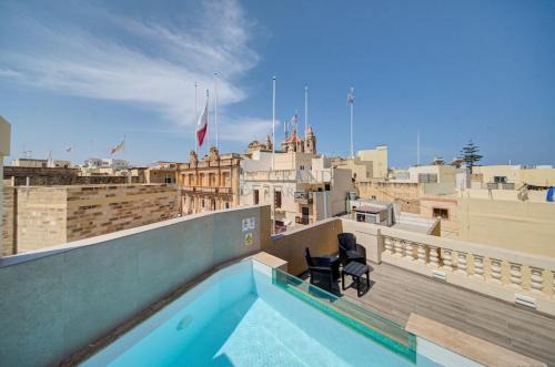 Ghaxaq Apartment | Casa Meraviglia in Ghaxaq Rooftop Pool & Garage
