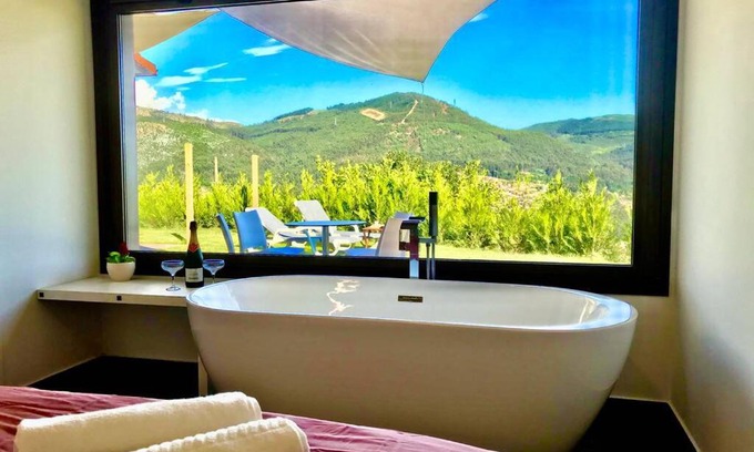 Mos House | Casa Nueva de Vigo Rural Mos con Jacuzzi y chimenea para ESCAPADA ROMANTICA