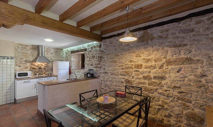 Villallano House | Casa Palacio de Mave for 4 people