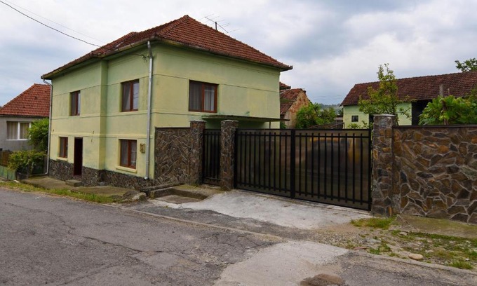 Hateg House | Casa Para