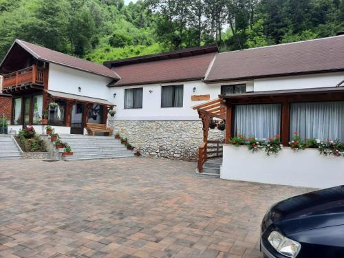 Sangeorz-Bai House | Casa Pop