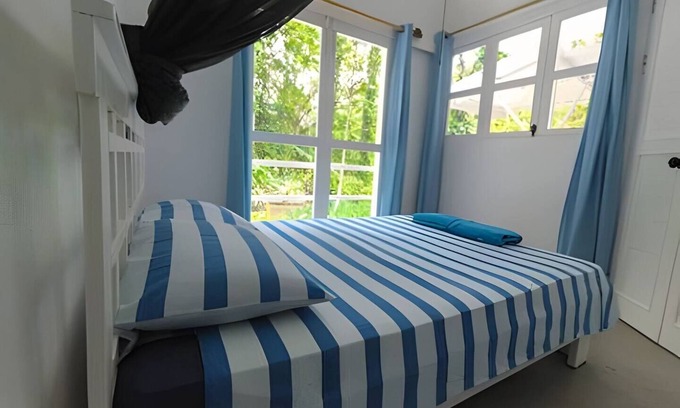 Manzanillo House | Casa Río Jungle Haven - Beach & Jungle Adventure