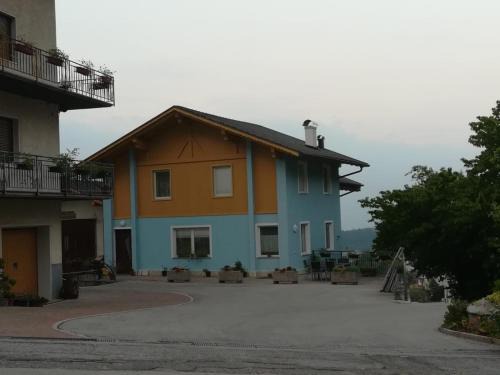 Castelfondo Apartment | CASA RAINA