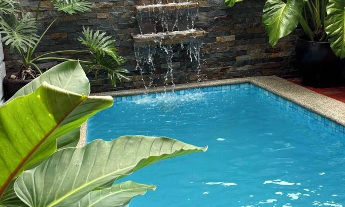 Tagaytay House | Casa Robles Villa 1: Homey, Cozy and Relaxing. With private pool. For 13pax