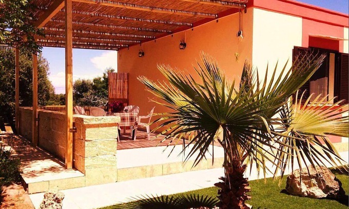 Galatone House | Casa Romina: A characteristic and welcoming independent house in the characteristic style of the Apulian countryside, with Free WI-FI.