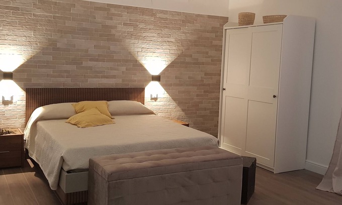 Posta Fibreno House | Casa Rosamari - on the Lake of Posta Fibreno, Apartment with a fireplace