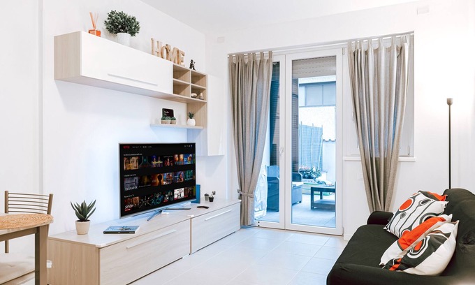 Zona XXVI Castel di Decima Apartment | Casa Rosolino | Next to Campus Bio-Medico | Rome