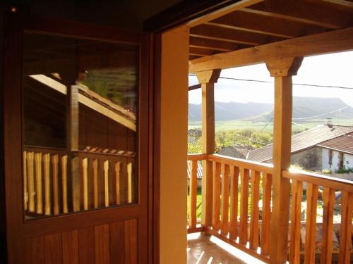 Vallejo de Sotoscueva Ski Chalet | CASA RURAL. COVARACINO OJO GUAREÑA