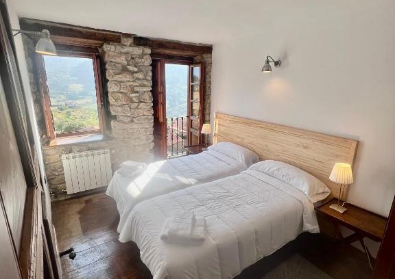 Armano House | Casa Rural Basiver - Habitación Pico Samelar
