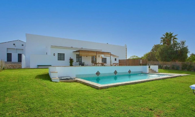Jerez de la Frontera House | Casa Rural Viña Romanito Jerez de la Frontera by Ruralidays