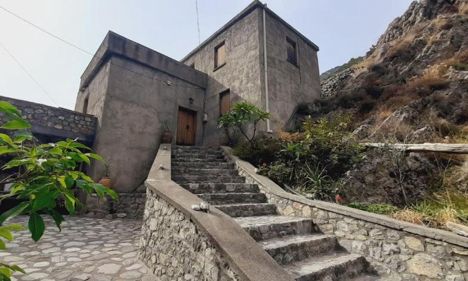 Aradena House | CASA SAMARIA'S
