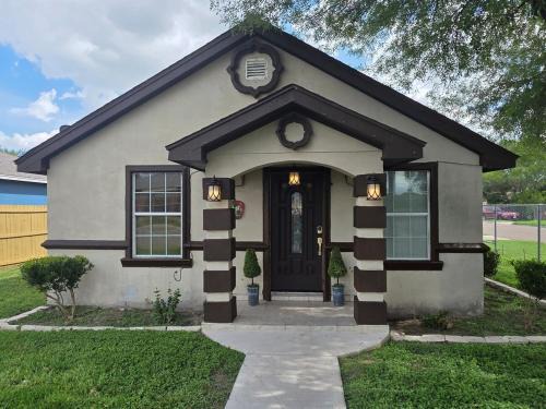 Edinburg Villa | Casa San Jose
