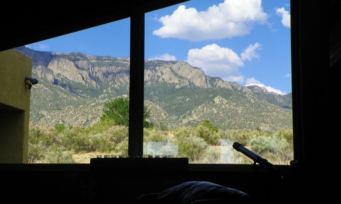 Tramway Terrace Cabin | CASA SANDIA PEAK. Unobstructed Mountain/Tram Views. Serenity-Wildlife-Pets OK.