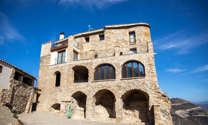 Sant Esteve de la Sarga Apartment | Casa Sanui. Apartaments turístics rurals