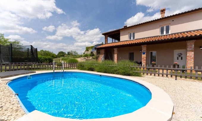 Oprtalj Villa | Casa Sara and Sasha near Motovun with private pool - pet friendly truffle paradise