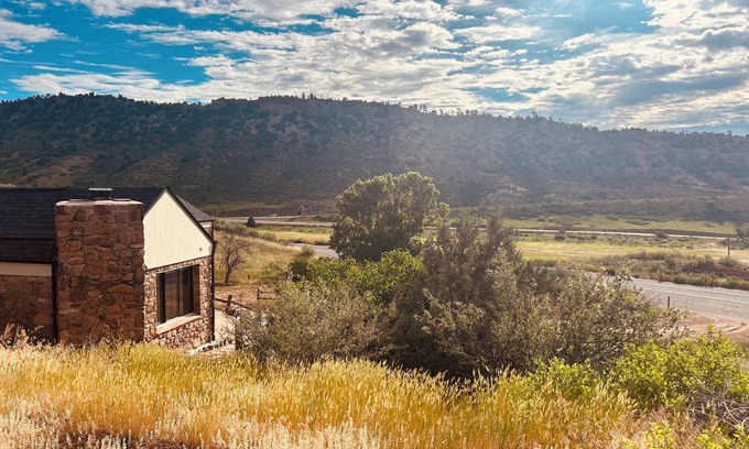 Morrison House | Casa Serpiente, A Red Rocks Retreat