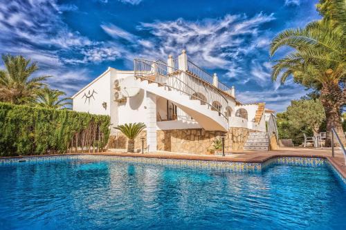 Media Luna Villa | Casa Sundial