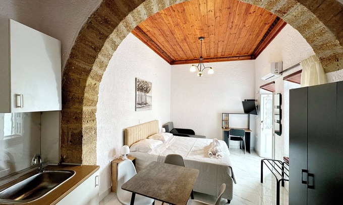 Petaloudes House | Casa Tradizionale