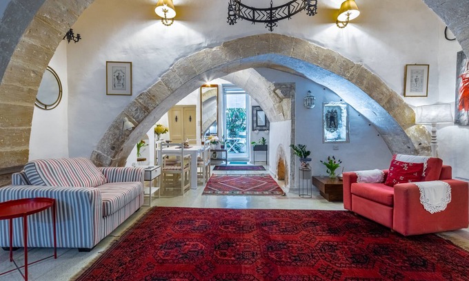 Mdina Old City House | Casa Tuta - A Cozy & Rustic Townhouse in the Heart of Mdina