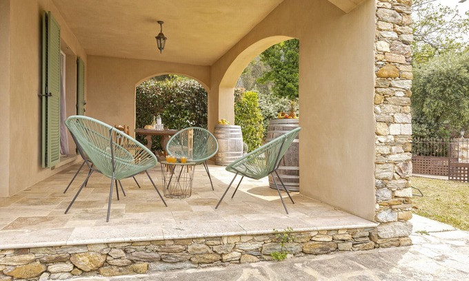 Barbaggio Apartment | Casa U Castagnettu, renovated apartment in the vineyards of Patrimonio