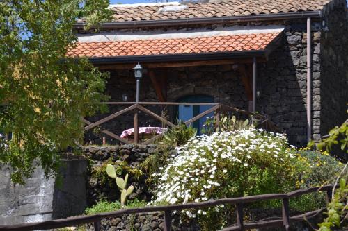 Mascali House | Casa Vacanza La Papuzza Mare e Etna