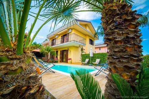 Santa Venerina House | Casa vacanze ETNA COCUS