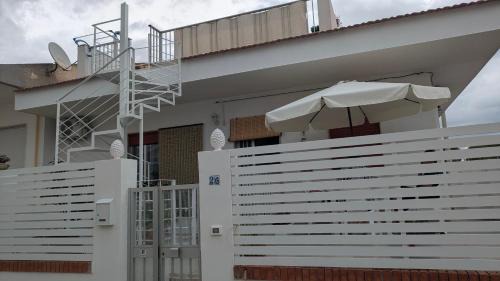 Casuzze Villa | Casa vacanze Gianni&Lory a 2 Passi dalla Pista Ciclabile di Marina di Ragusa