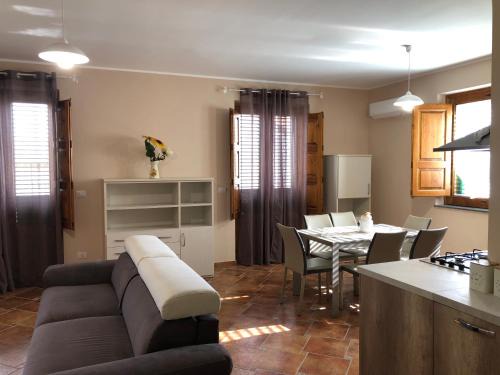 Milo House | Casa vacanze Mongibello