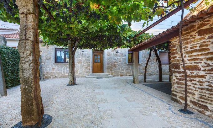 Tomino House | CASA VELHA FULL HOUSE HOLIDAY RENTAL