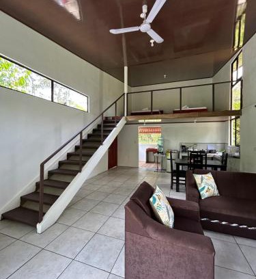 Cahuita House | Casa Violeta