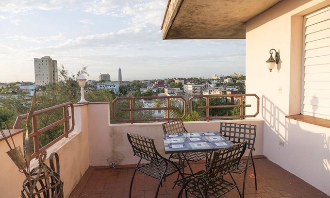 El Vedado Apartment | Casa Yoyi