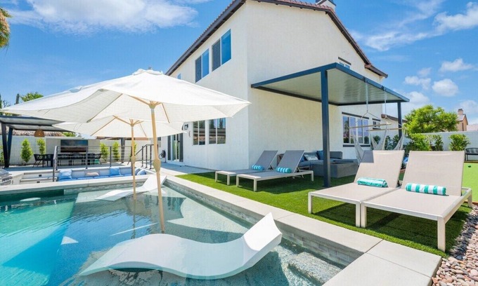 Coachella House | Casa Zorillo - Remodeled masterpiece - 7BR Gameroom Pool/Spa Gaming