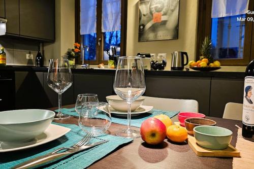 Meda Apartment | Casa27, convenient location to Milan Center & Como Lake
