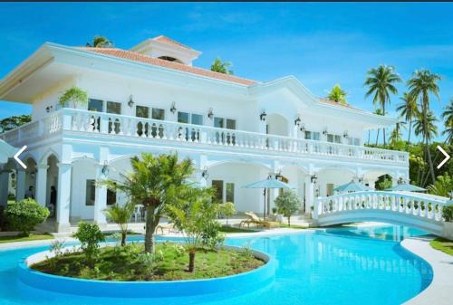 Olango Island Hotel | Casablanca by the sea