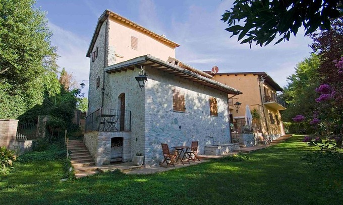 Uncinano Bed & Breakfast | Casale del Monsignore