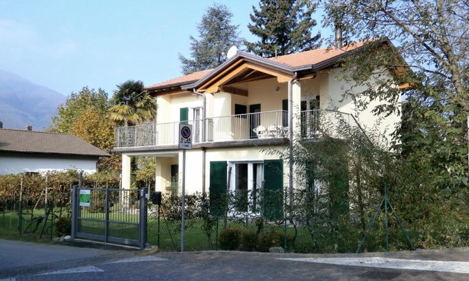 Maccagno Apartment | Casamanax