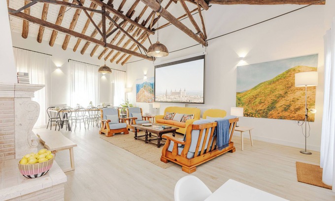 Recas Cottage | CasAntonia, only 35 km from Puy du Fu Toledo, ideal house for families.