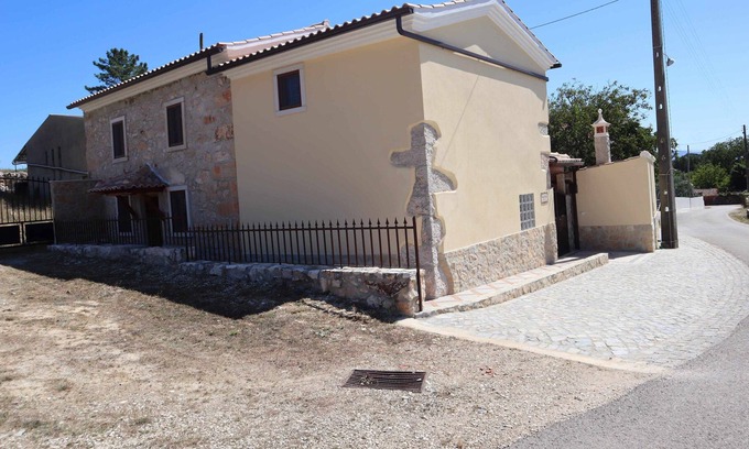 Ansiao House | Casas de Calcário Casa da Relva