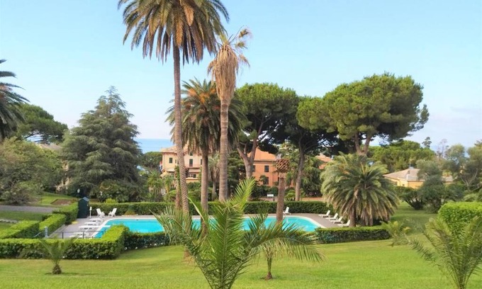 Nervi Apartment | CasaViva - Beautiful Bilo with shared pool in Genova Nervi
