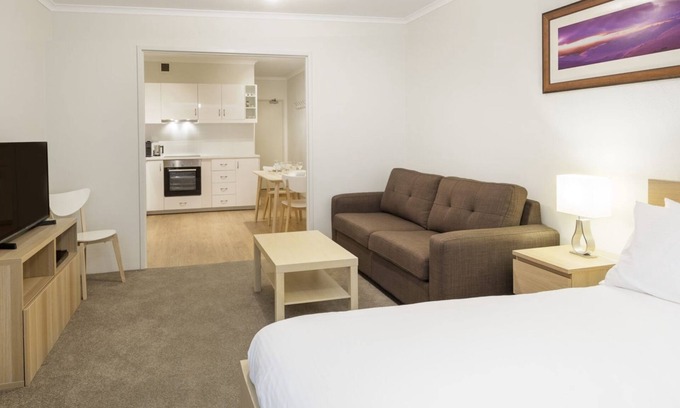 Jindabyne Apartment | Cascades 3 - Studio Apartment l Free WiFi l Central Location l Bath