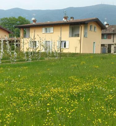 Villanuova sul Clisi Apartment | Cascina Legnago bilocale a 6 chilometri da Salò
